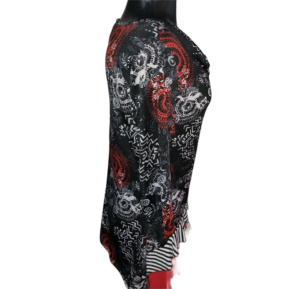 Le Grenier Black and Red Draped Neckline Top With Cropped Sleeves L - Picture 4 of 7